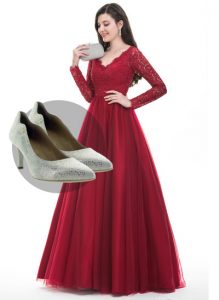 tendance-chaussuresonline-blogchaussures-baldepromo-ideelook-nerogiardini-chaussuresitaliennes-7971-or-brillant-talonsaiguilles-femme-robe-mode-shootingphoto-etudiant-escarpins-soiree