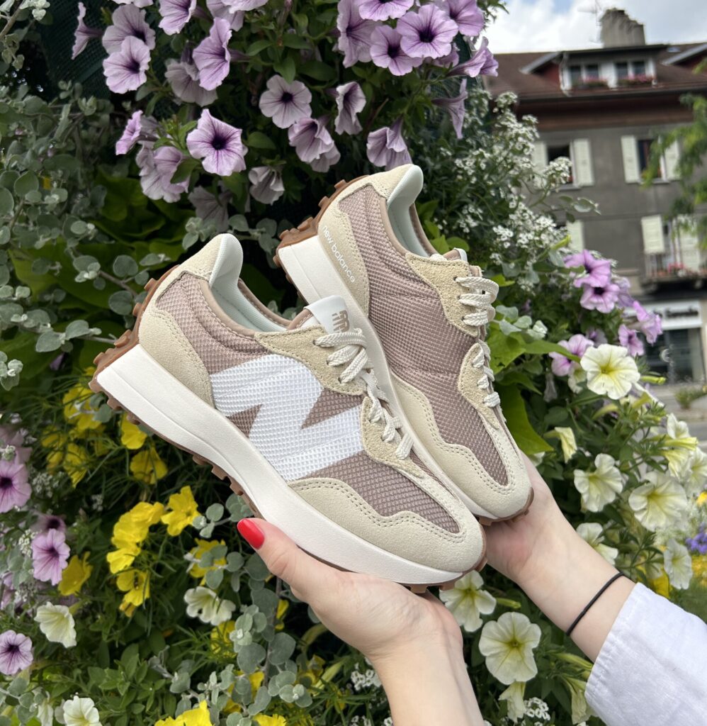New balance 327 taupe
