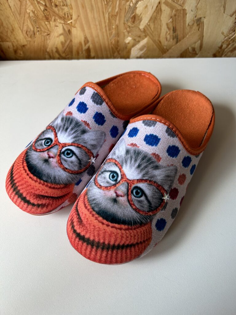 chaussons chat orange