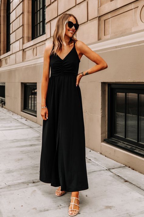 sandales avec une robe