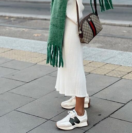 look Pinterest new balance 327 blanche et bleu marine