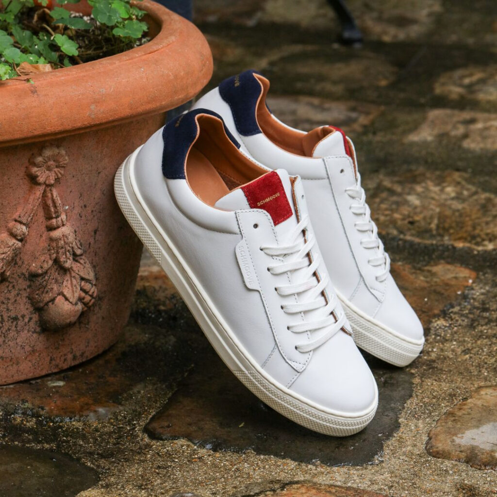 basket Schmoove homme blanche et rouge