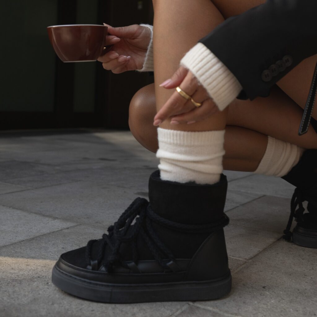 Botte fourrée inuikii noir  femme