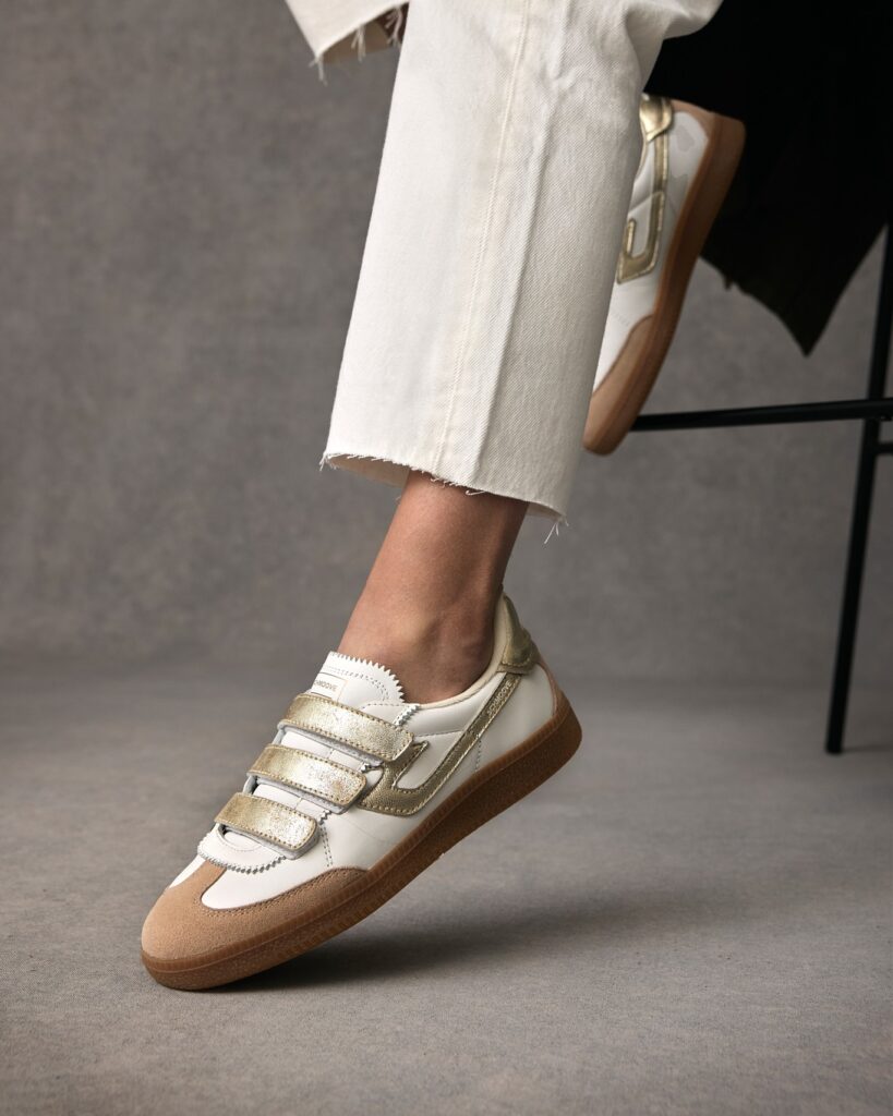 chaussures de bureau Schmoove basket dorée