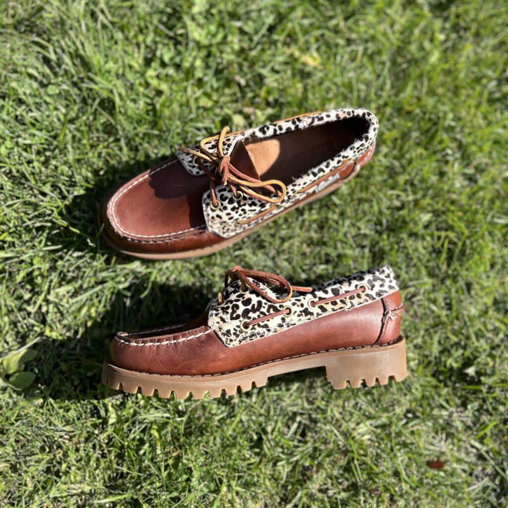 mocassin bateau sebago leopard et marron